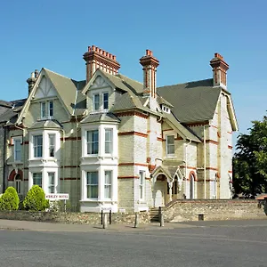 2* Hotel Ashley